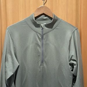 Lululemon Swiftly relaxed half zip size 10 in Gull Grey.